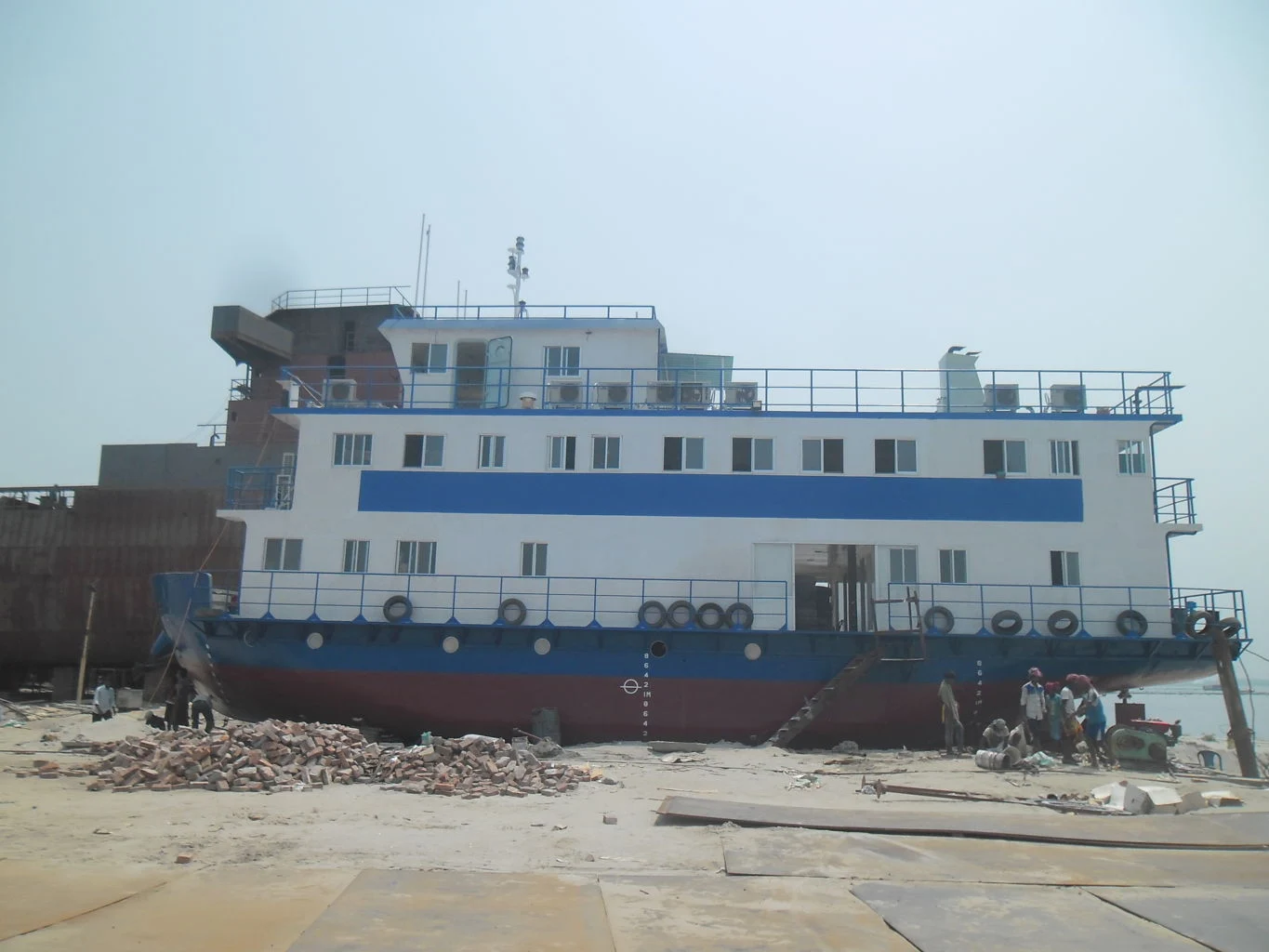 25 m Hospital Boat